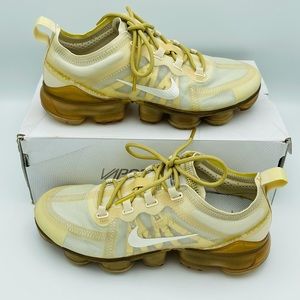 New Nike Air VaporMax 2019 Gold Shoes Sz 7